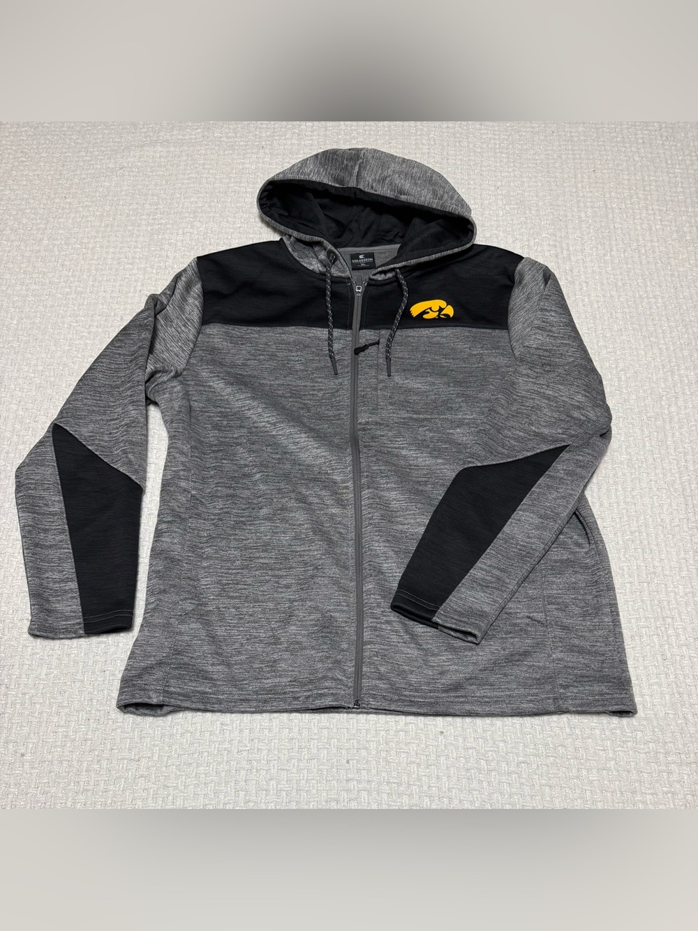 Colosseum Iowa Hawkeyes men’s full zip sweatshirt, XL.  New without tags.